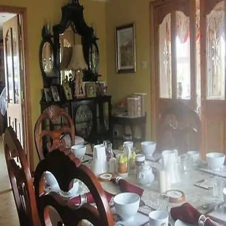 Bed & Breakfast Corofin 3*